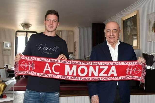 1656428333413045792.jpg b7dea1b08d4b74f6e3d0398b72dfcd7.jpg